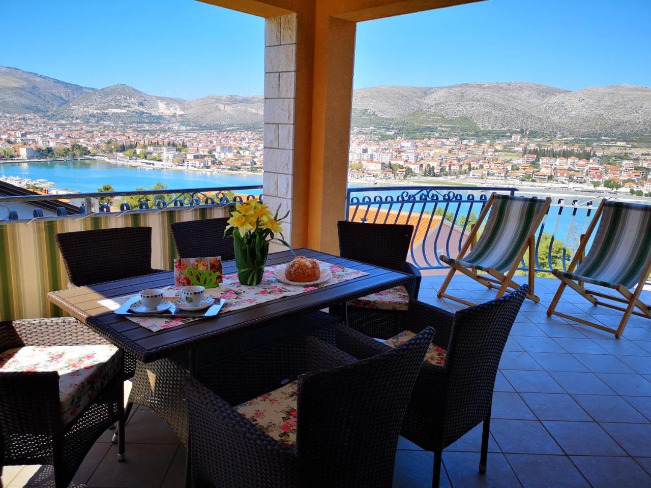 Apartments Ivona 2 Trogir Exterior photo